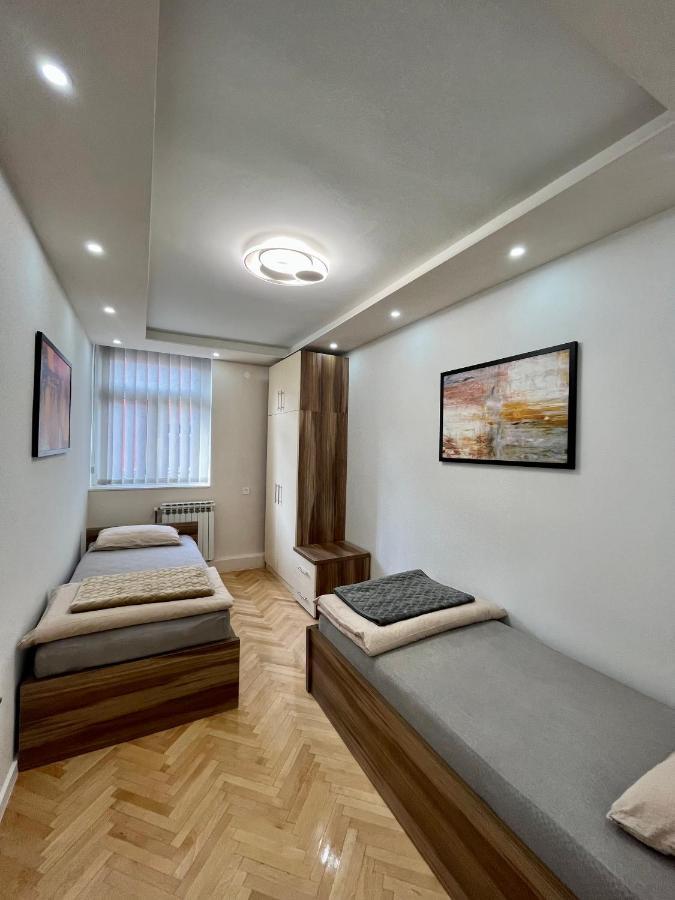 Apartment Square Sarajevo Bagian luar foto